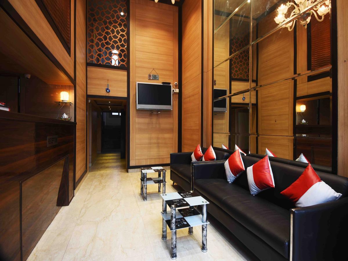Hotel Royal Grand - Opposite Axis Bank East Patel Nagar Нью-Дели Экстерьер фото