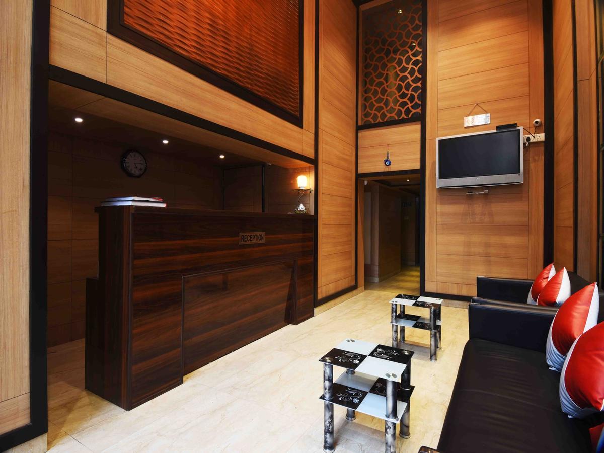 Hotel Royal Grand - Opposite Axis Bank East Patel Nagar Нью-Дели Экстерьер фото